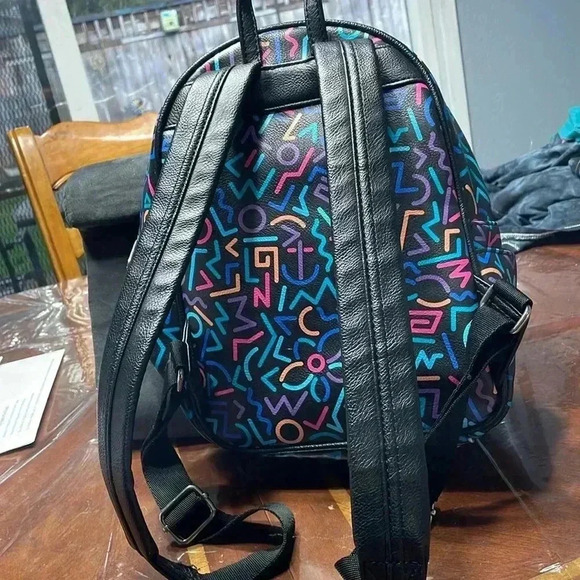 Stranger things mini back pack - Picture 5 of 8